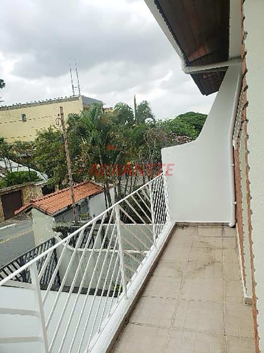 Sobrado de 213m² com 4 quartos em Vila Irmaos Arnoni