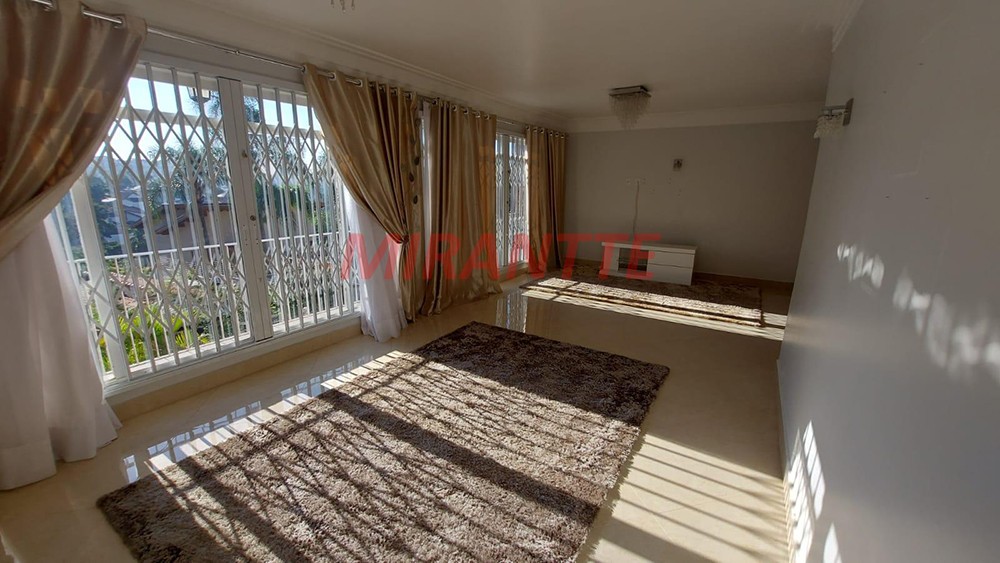 Sobrado de 249m² com 3 quartos em Tremembe