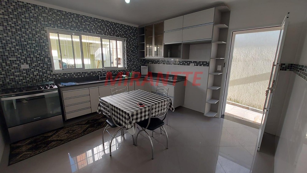 Sobrado de 249m² com 3 quartos em Tremembe