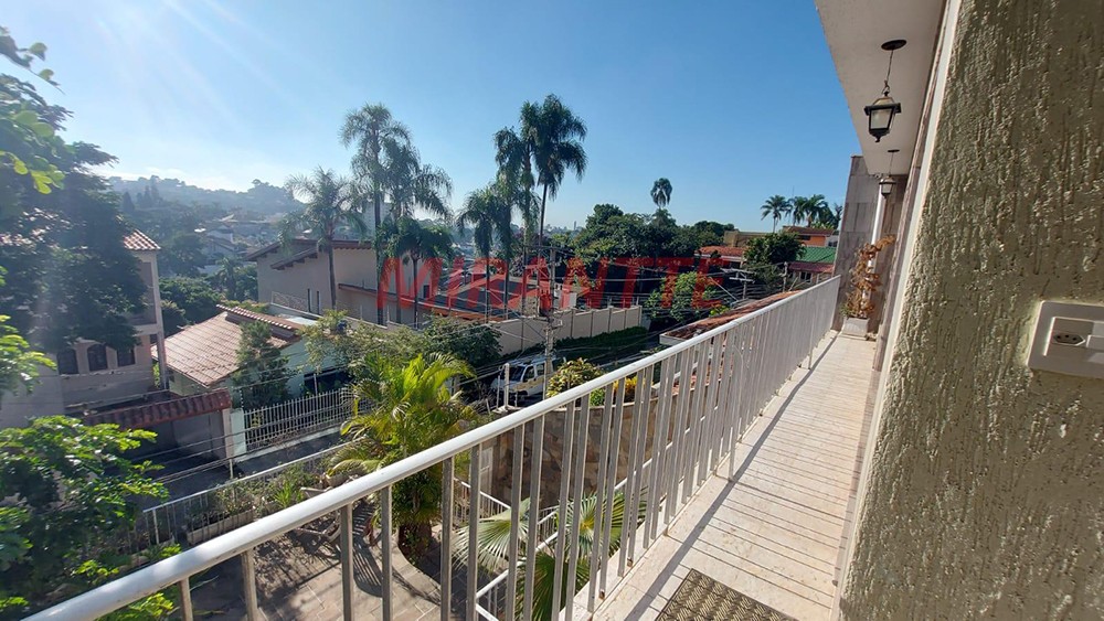 Sobrado de 249m² com 3 quartos em Tremembe