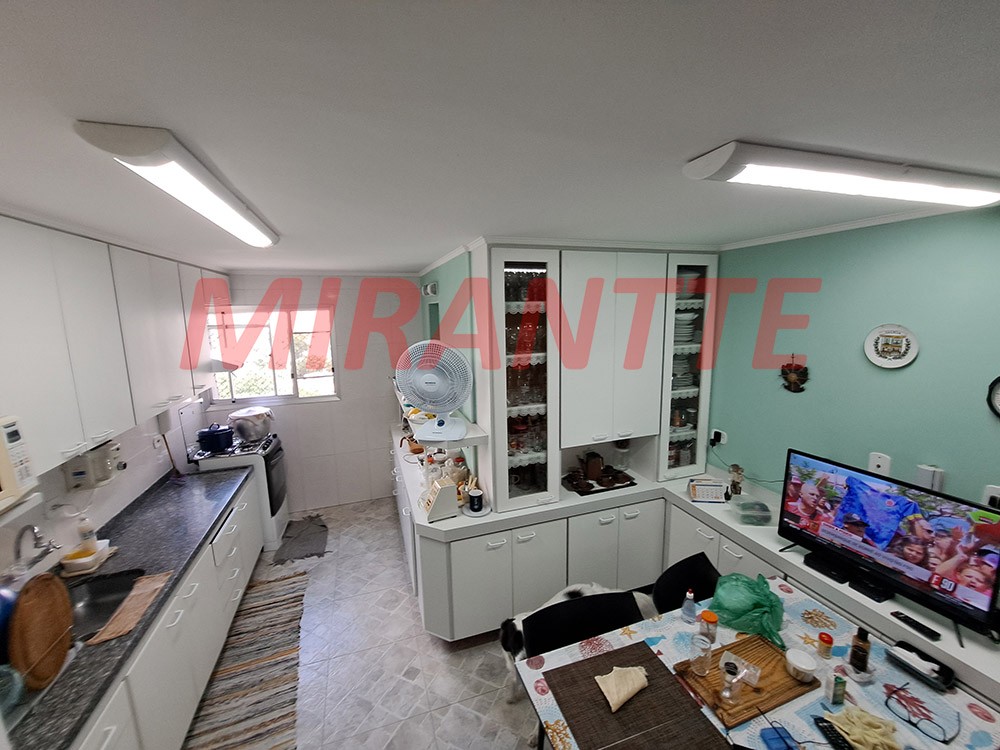 Apartamento de 140m² com 6 quartos em Santana