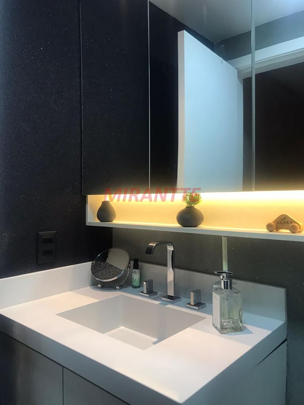 Apartamento de 59m² com 2 quartos em Aclimação