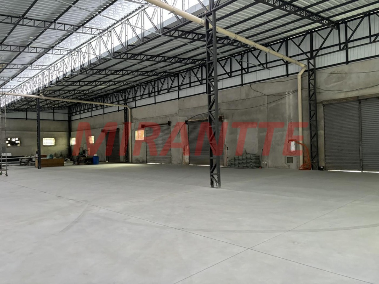 Galpao de 1200m² em Cambuci