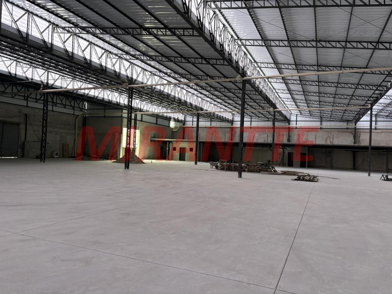 Galpao de 1200m² em Cambuci