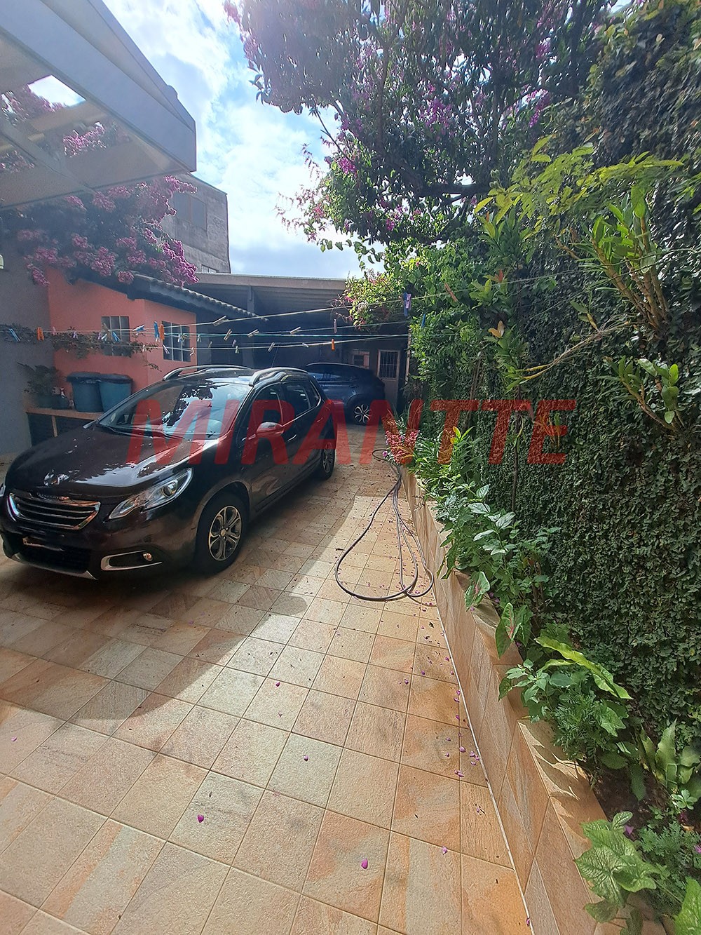 Sobrado de 156m² com 3 quartos em Limão