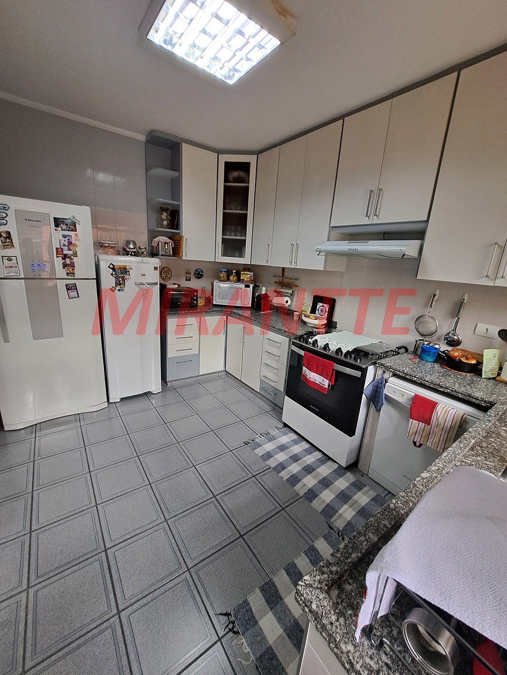 Sobrado de 156m² com 3 quartos em Limão