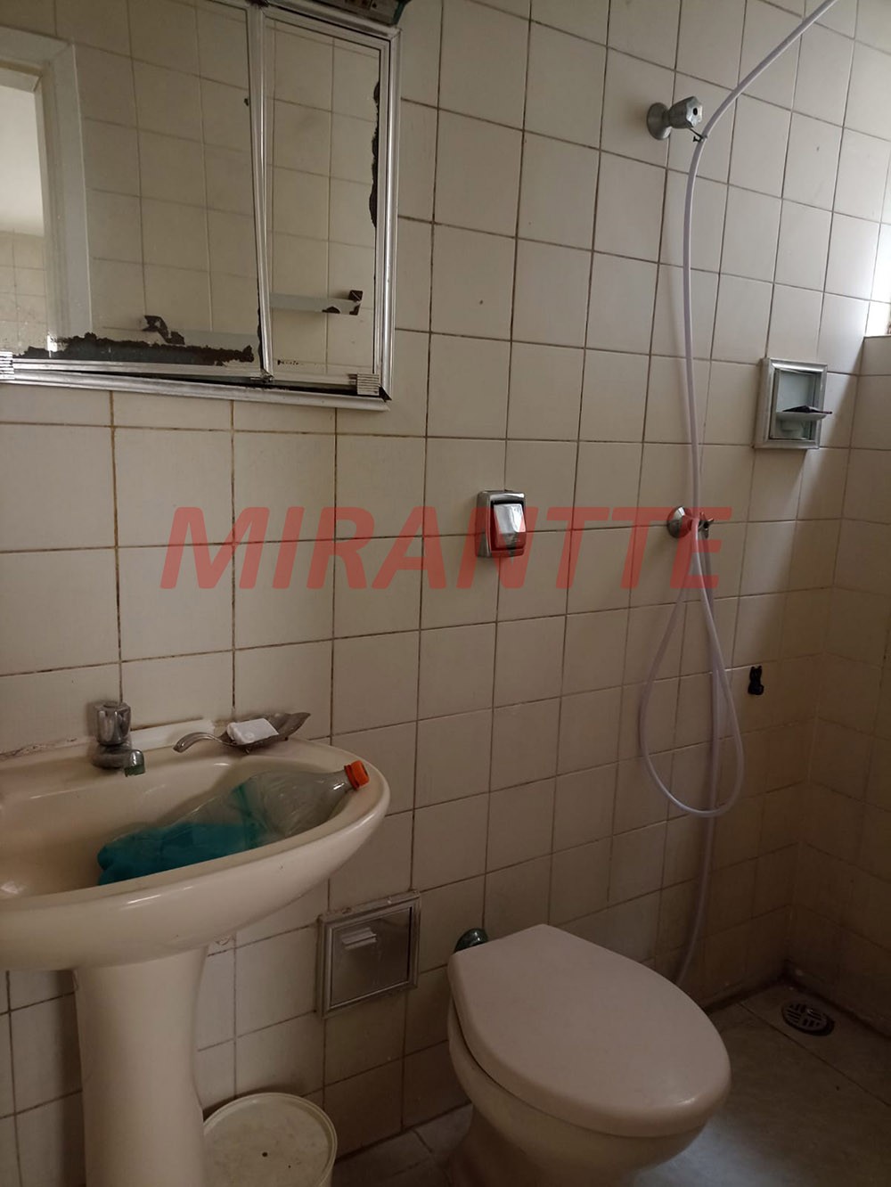 Sobrado de 140m² com 3 quartos em Santana