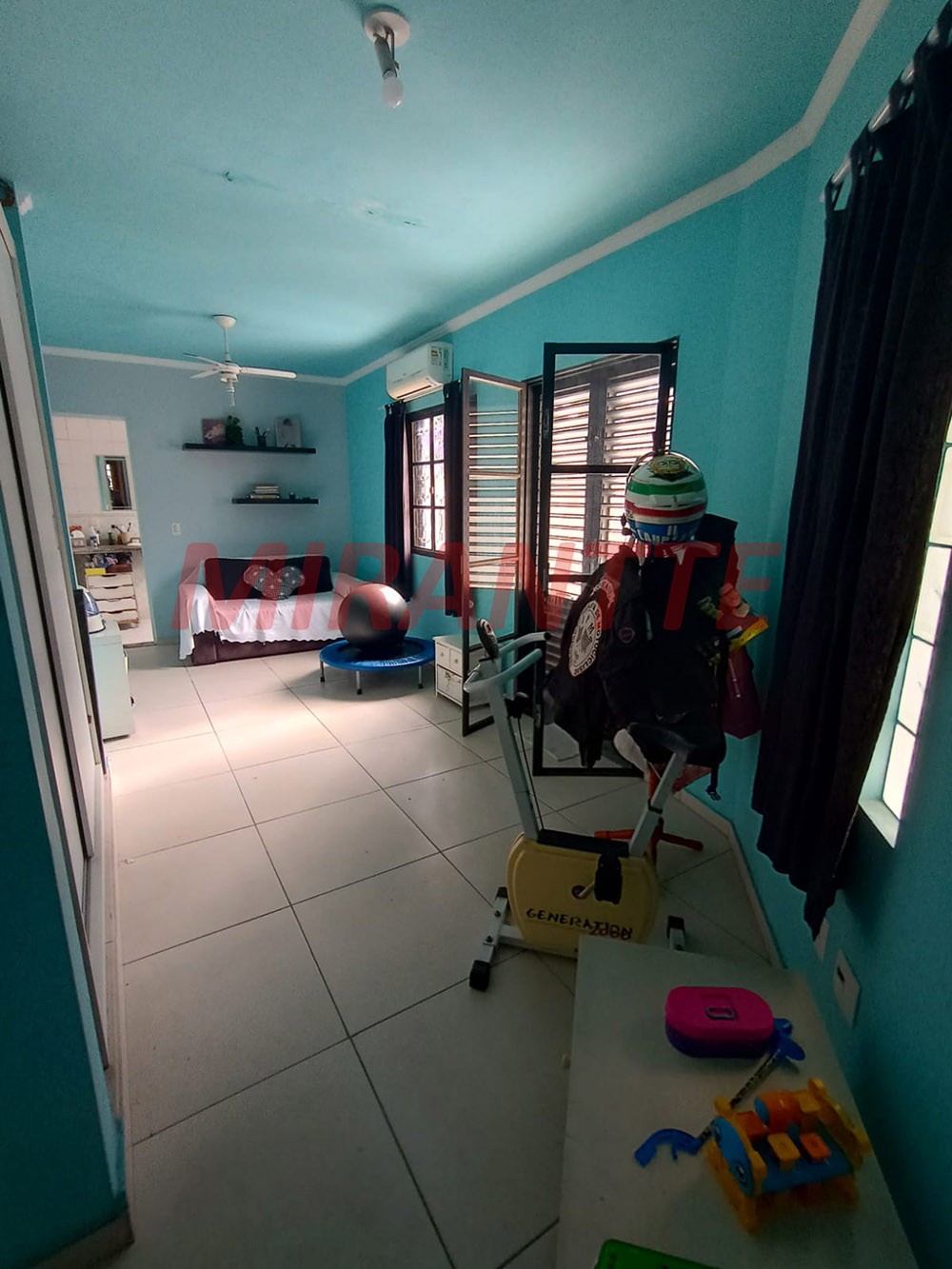 Sobrado de 140m² com 3 quartos em Santana