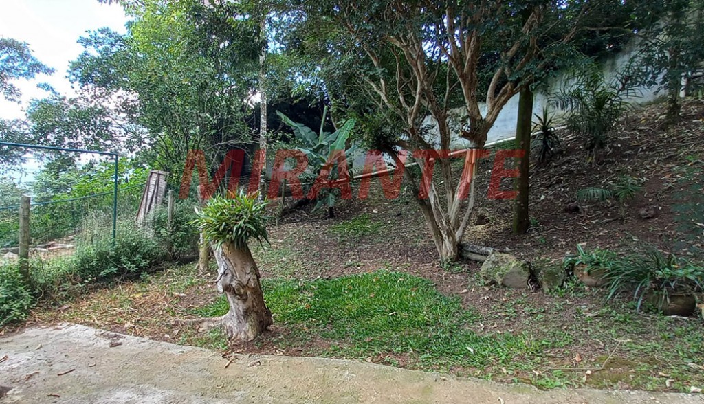 Terreno de 1036m² com 2 quartos em PARQUE PETROPOLIS