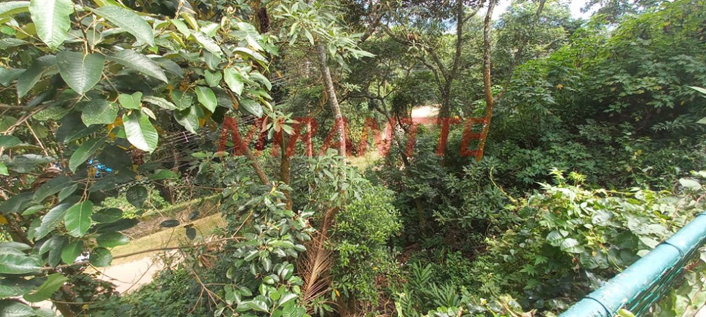 Terreno de 1036m² com 2 quartos em PARQUE PETROPOLIS