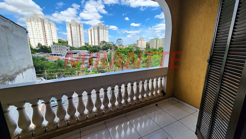Sobrado de 180m² com 3 quartos em Jardim Peri