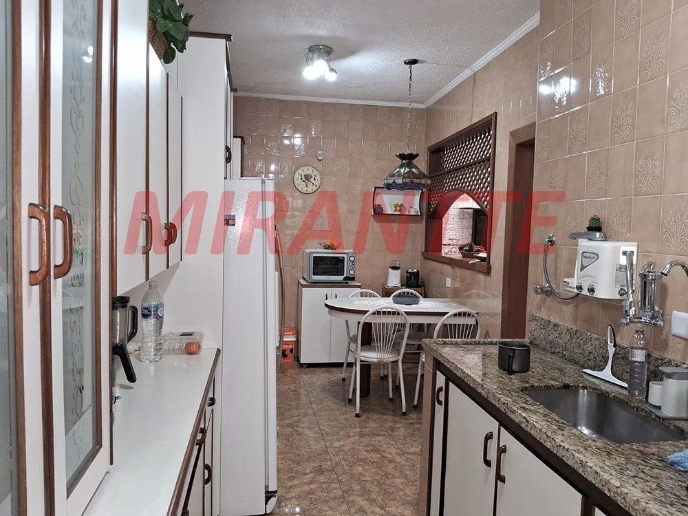 Sobrado de 100m² com 3 quartos em Tremembe