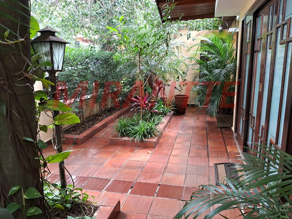 Sobrado de 100m² com 3 quartos em Tremembe