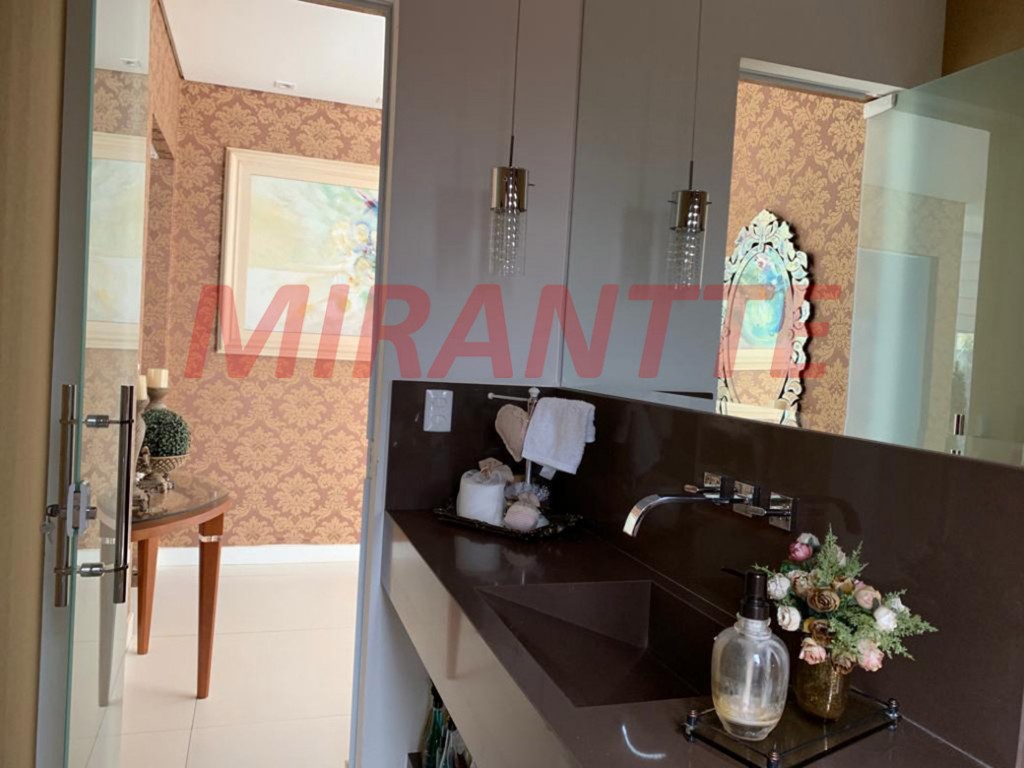 Cond. fechado de 510m² com 4 quartos em Jardim Maison Du Parc