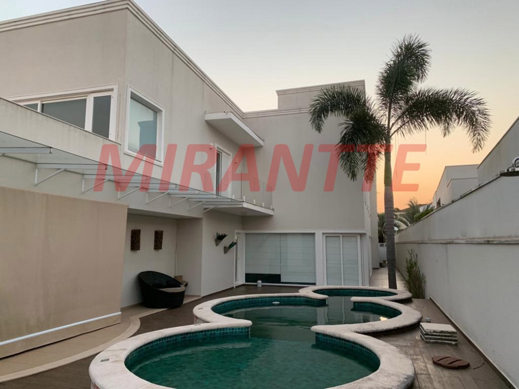 Cond. fechado de 510m² com 4 quartos em Jardim Maison Du Parc
