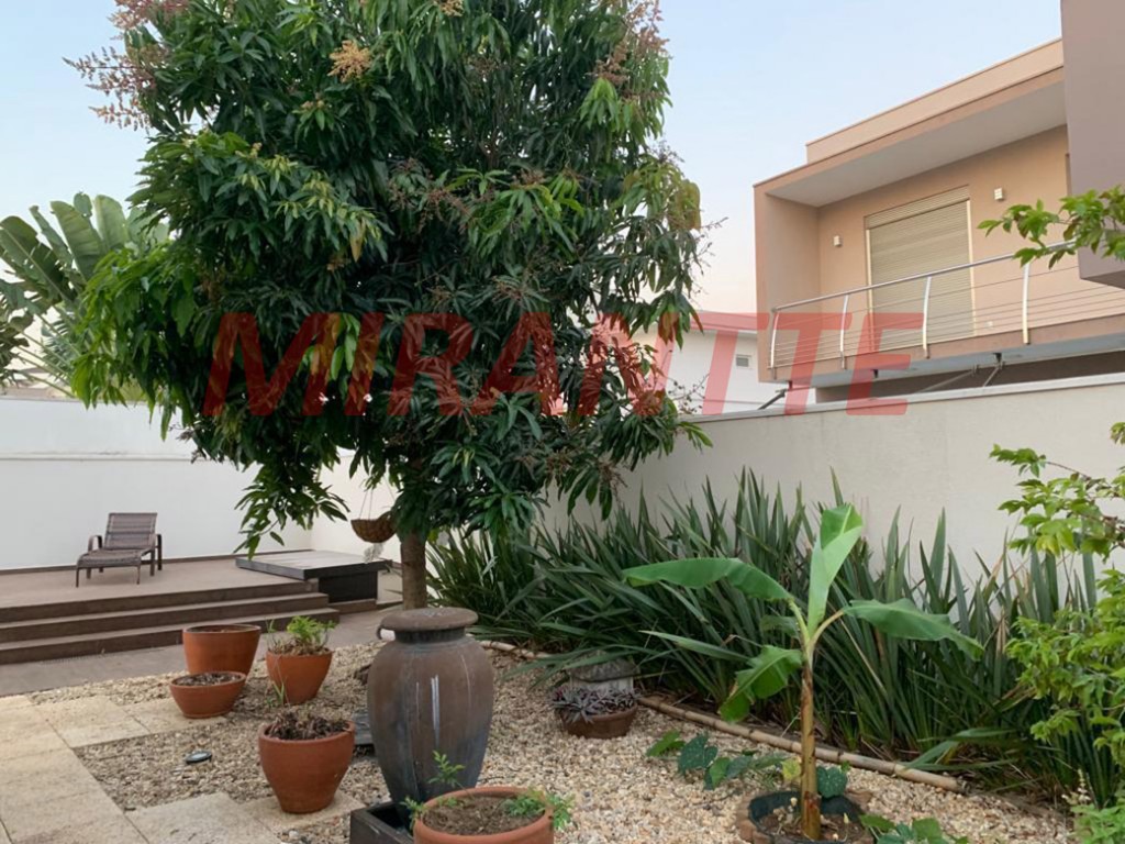 Cond. fechado de 510m² com 4 quartos em Jardim Maison Du Parc
