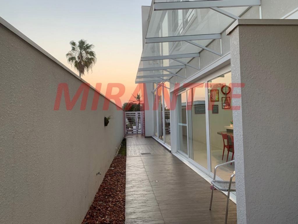 Cond. fechado de 510m² com 4 quartos em Jardim Maison Du Parc