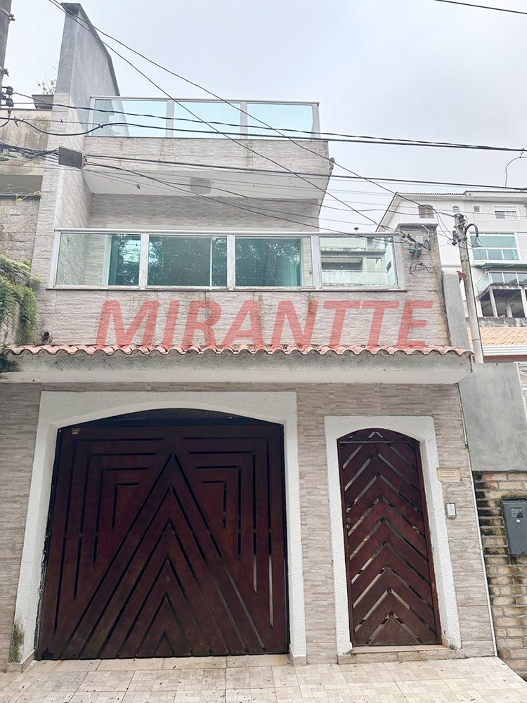 Sobrado de 200m² com 3 quartos em Vila Irmaos Arnoni