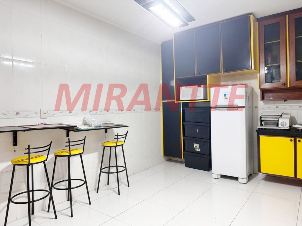 Sobrado de 200m² com 3 quartos em Vila Irmaos Arnoni