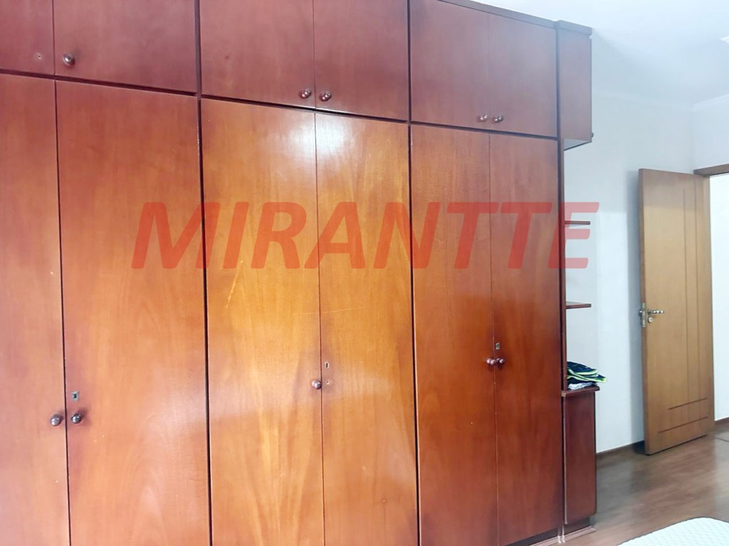 Sobrado de 200m² com 3 quartos em Vila Irmaos Arnoni