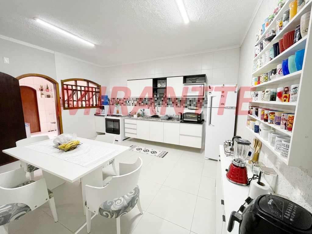 Casa terrea de 180m² com 3 quartos em Casa Verde Alta