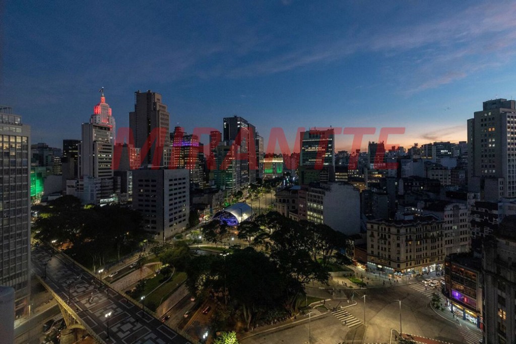 Apartamento de 75m² com 1 quartos em Centro