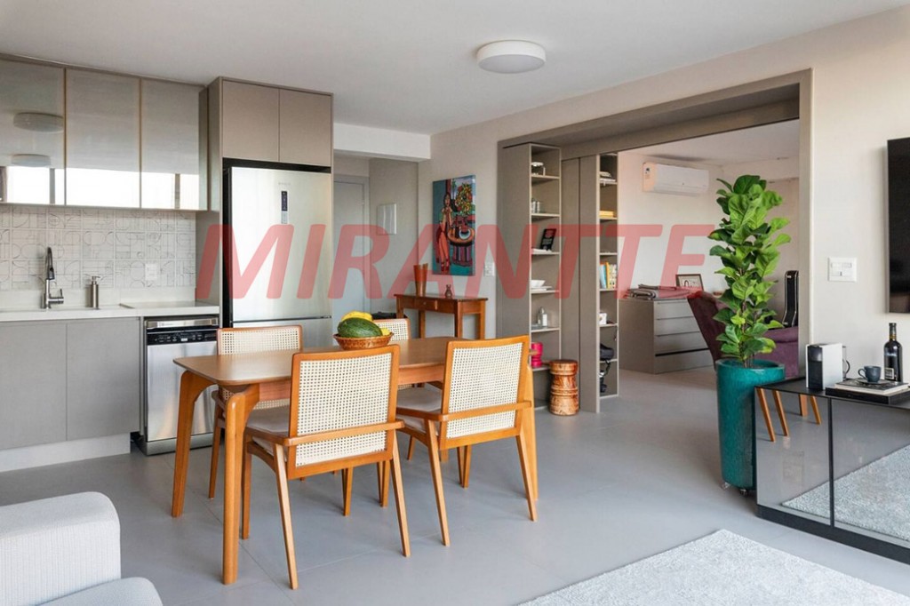 Apartamento de 75m² com 1 quartos em Centro