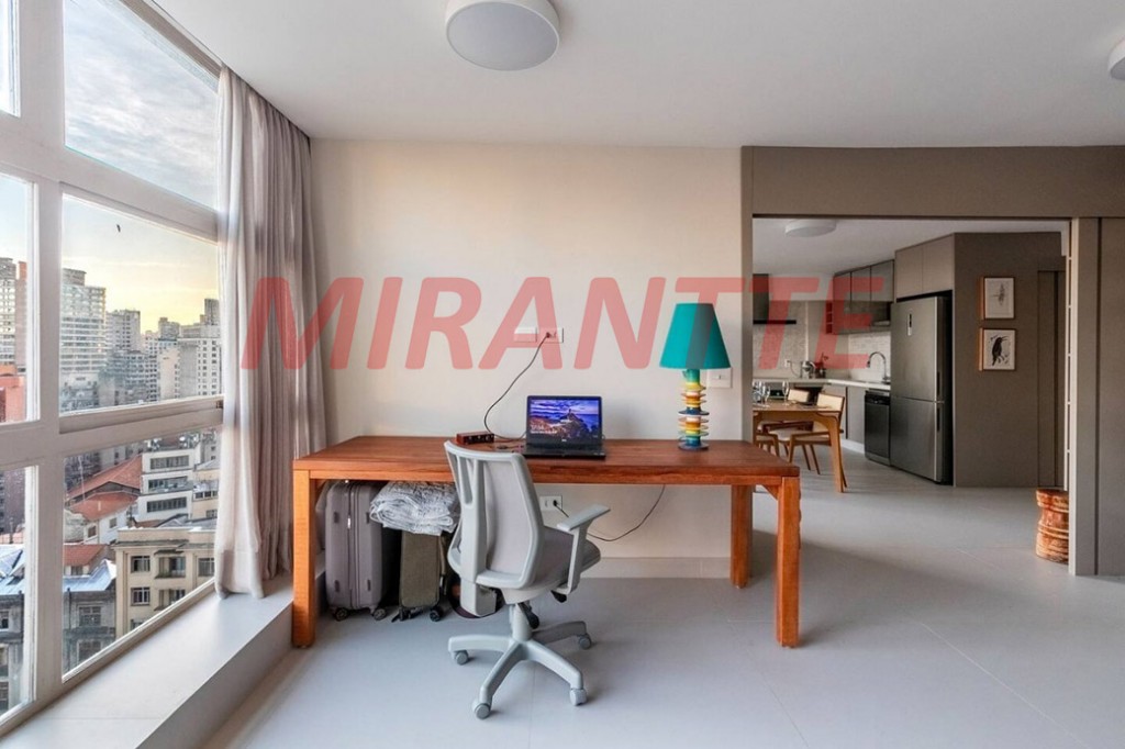 Apartamento de 75m² com 1 quartos em Centro