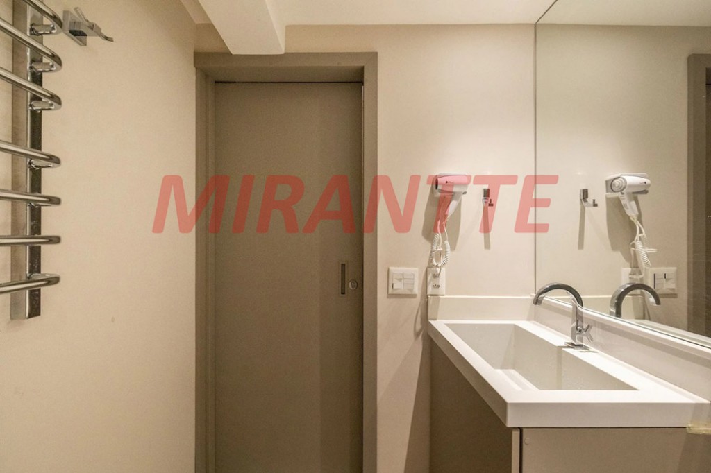 Apartamento de 75m² com 1 quartos em Centro