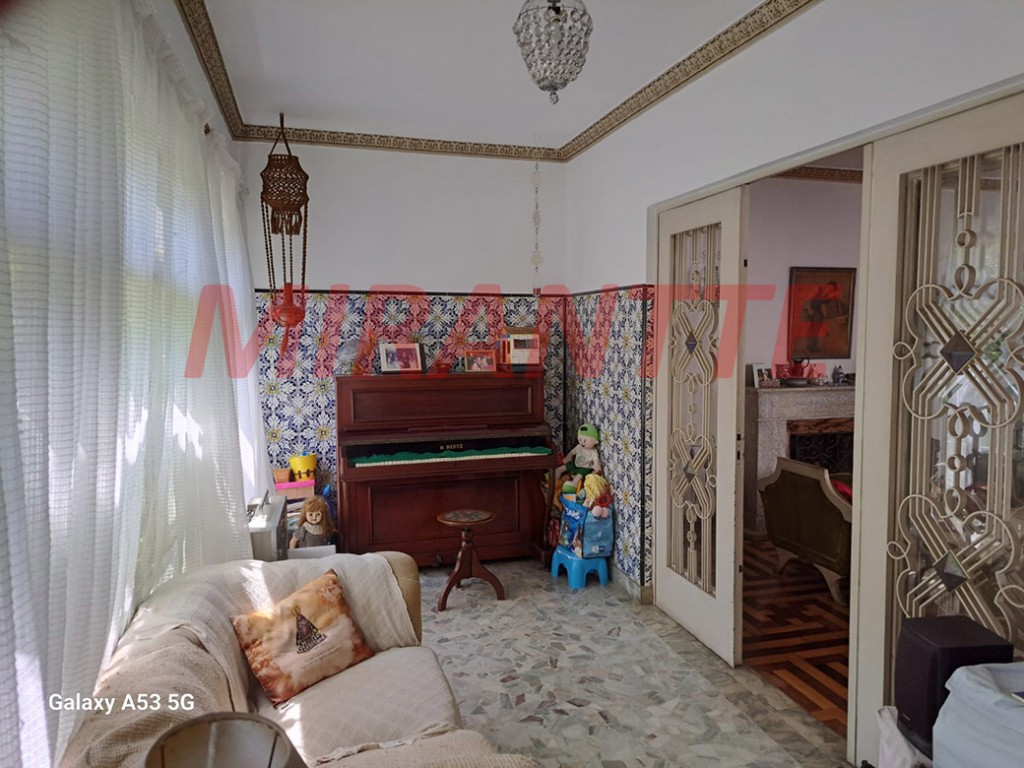 Sobrado de 300m² com 4 quartos em Sumaré