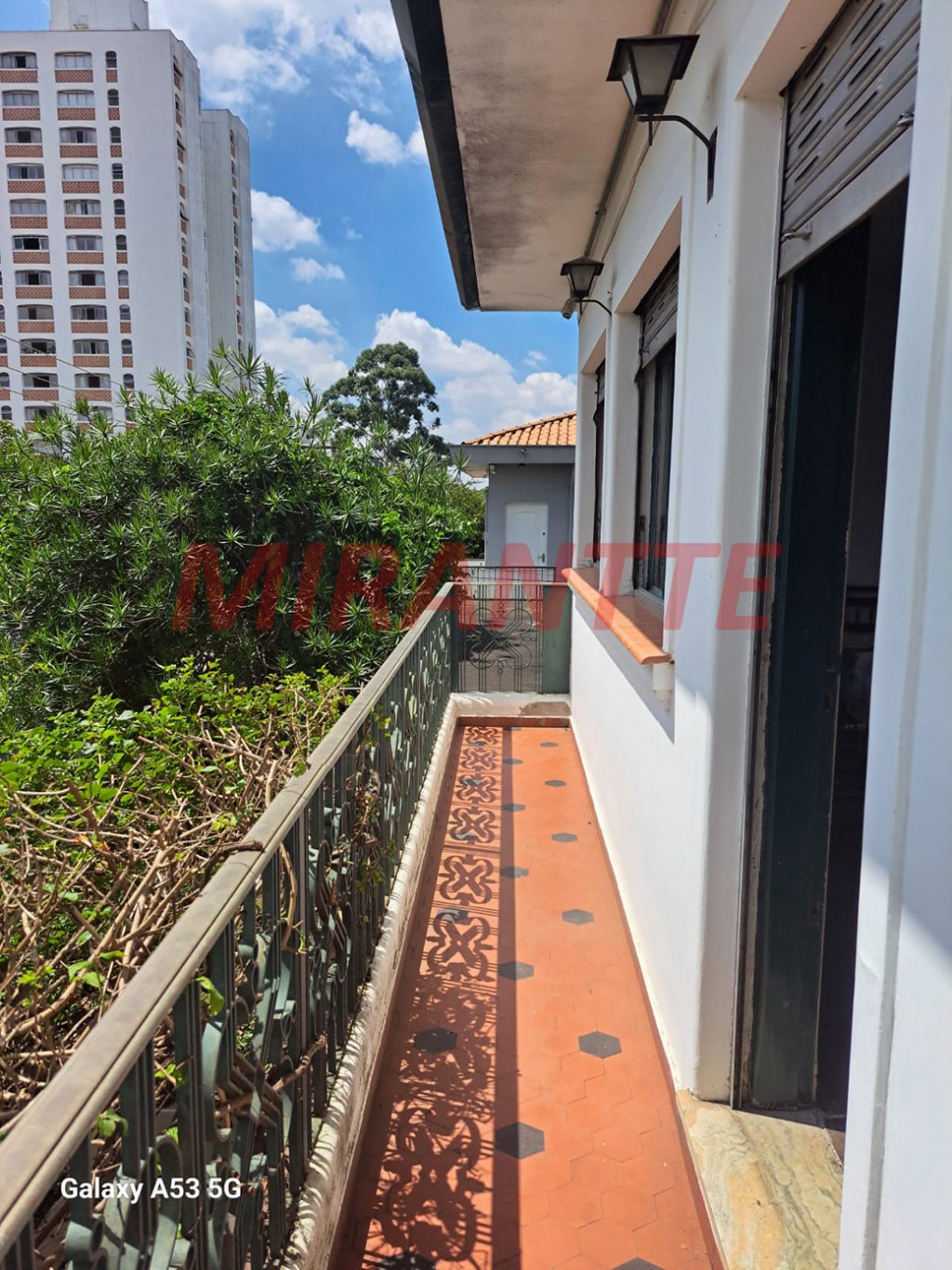 Sobrado de 300m² com 4 quartos em Sumaré