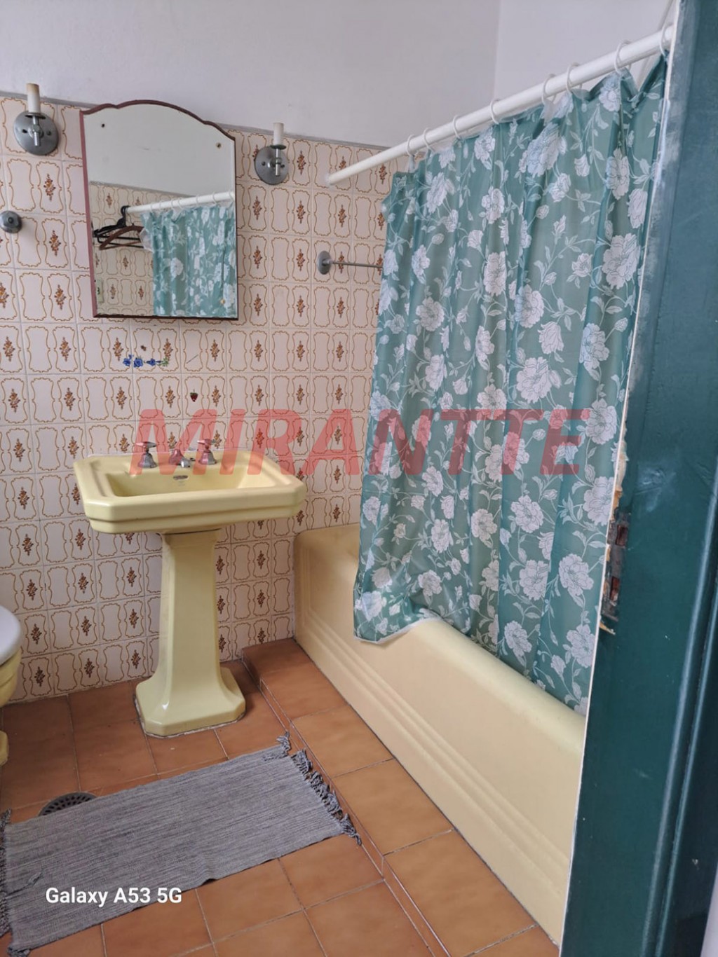 Sobrado de 300m² com 4 quartos em Sumaré