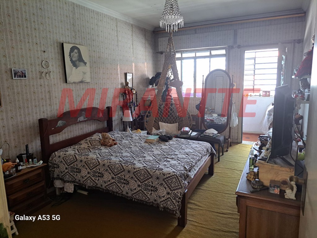 Sobrado de 300m² com 4 quartos em Sumaré