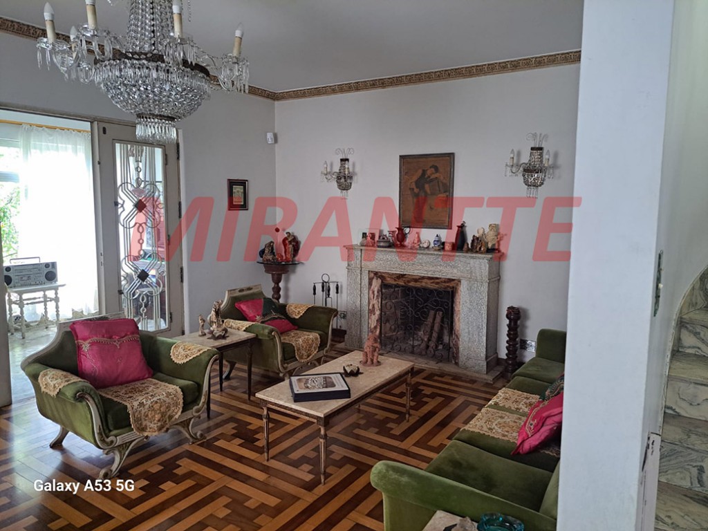 Sobrado de 300m² com 4 quartos em Sumaré