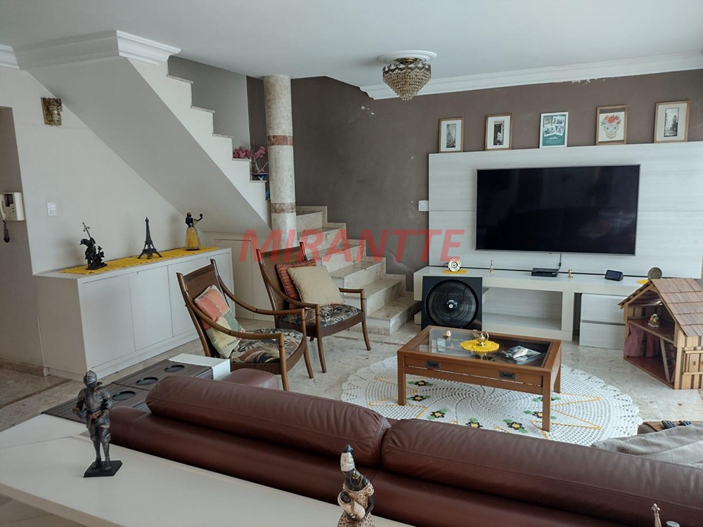 Sobrado de 230m² com 3 quartos em Vila Nova Cachoeirinha