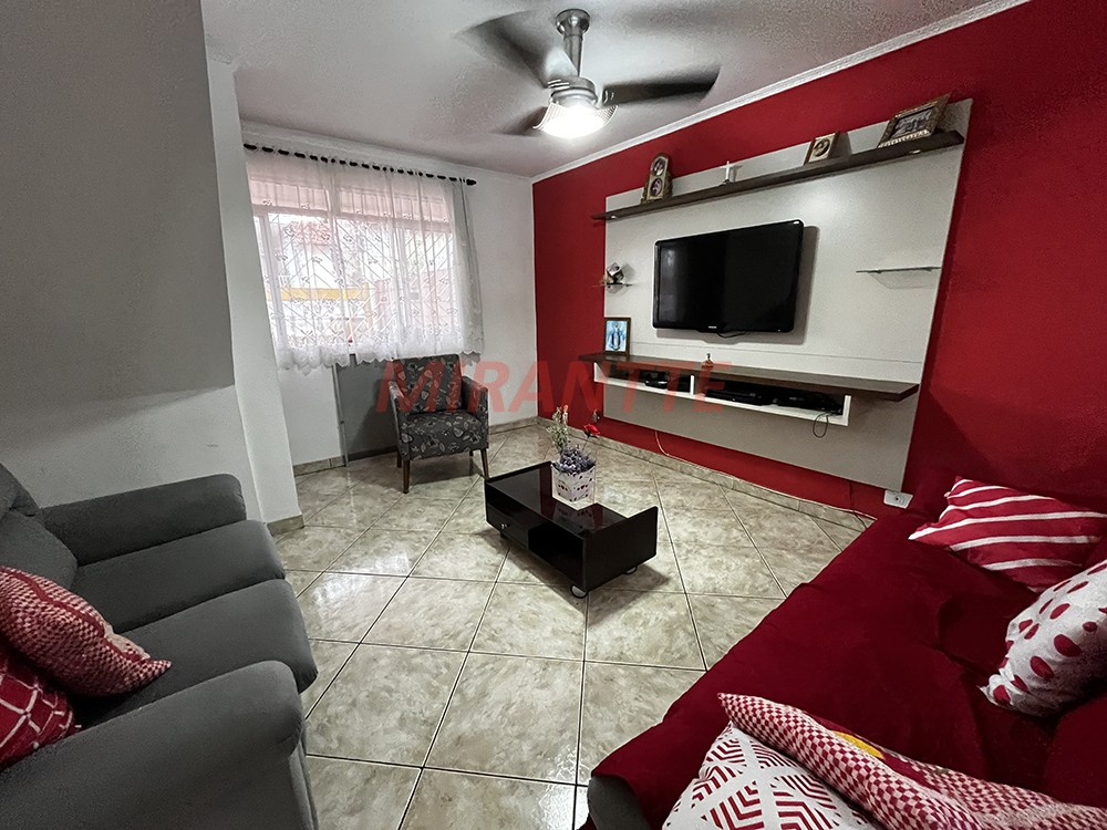 Sobrado de 195m² com 4 quartos em Vila Nova Cachoeirinha