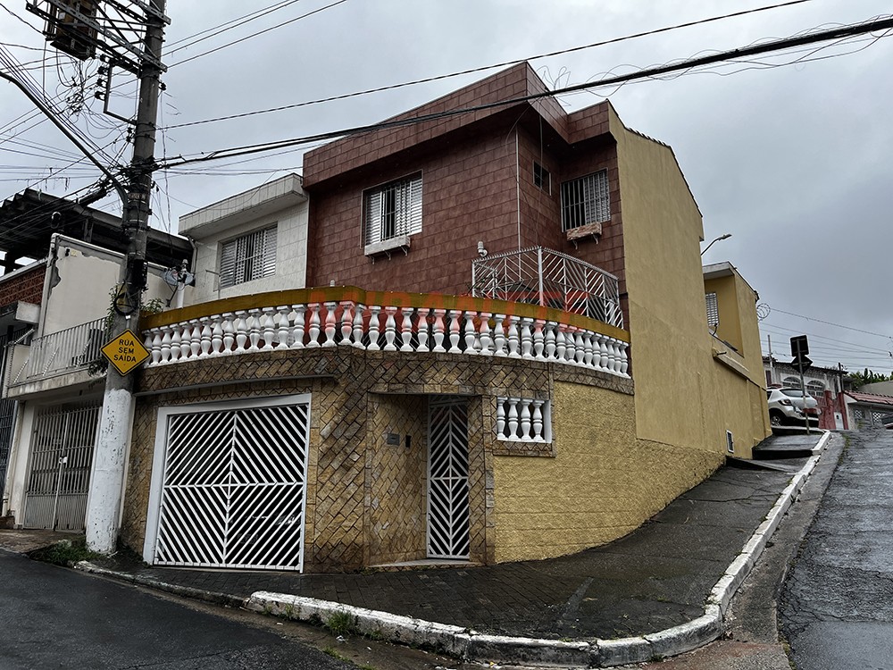Sobrado de 195m² com 4 quartos em Vila Nova Cachoeirinha