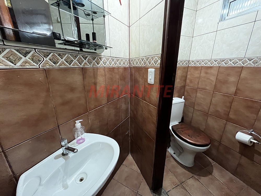 Sobrado de 195m² com 4 quartos em Vila Nova Cachoeirinha