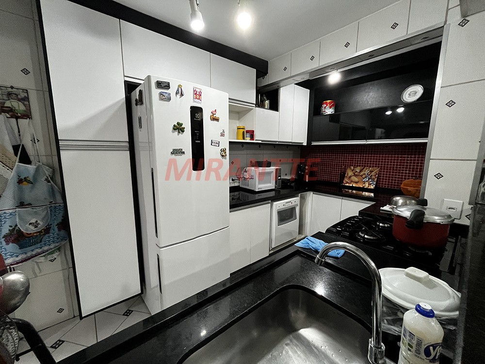 Sobrado de 195m² com 4 quartos em Vila Nova Cachoeirinha