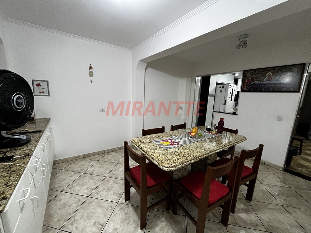 Sobrado de 195m² com 4 quartos em Vila Nova Cachoeirinha