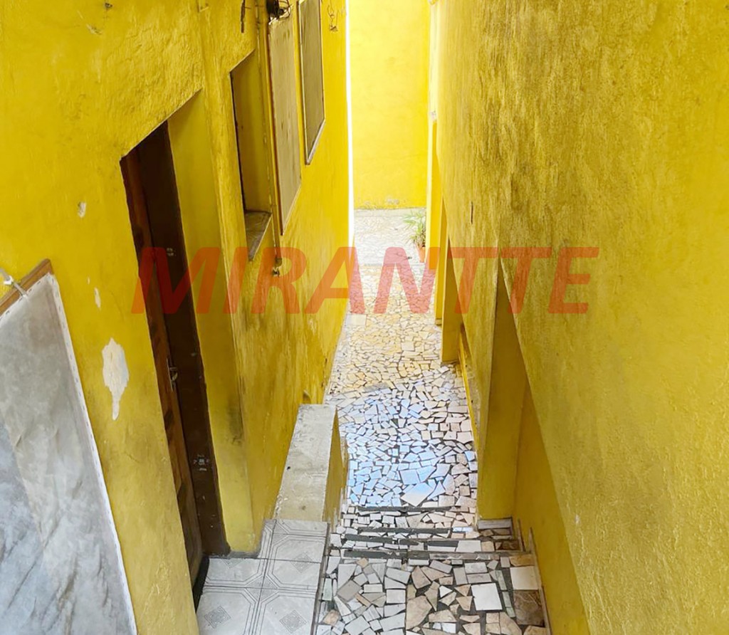 Sobrado de 320m² com 10 quartos em Limão