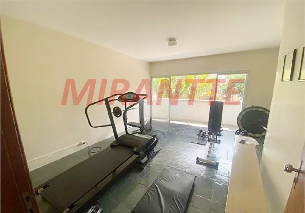 Apartamento de 158m² com 3 quartos em Água Fria