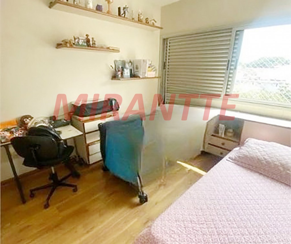 Apartamento de 158m² com 3 quartos em Água Fria