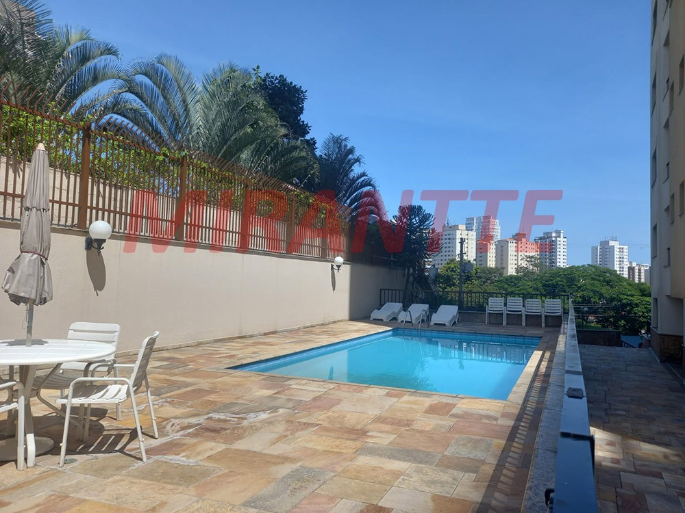 Apartamento de 240m² com 4 quartos em Água Fria