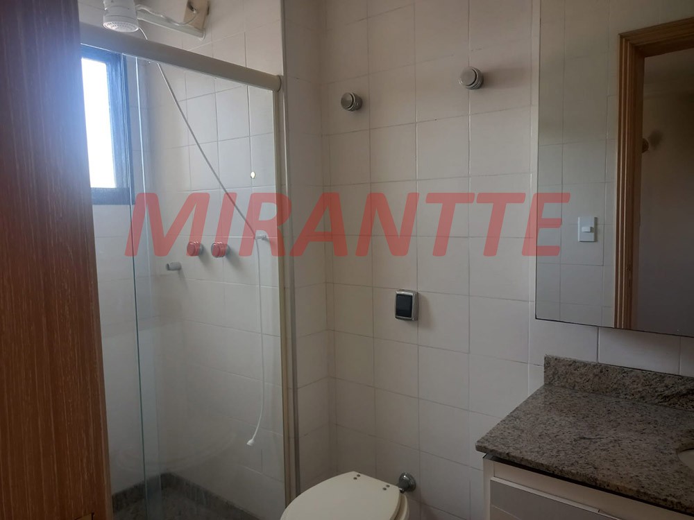 Apartamento de 240m² com 4 quartos em Água Fria