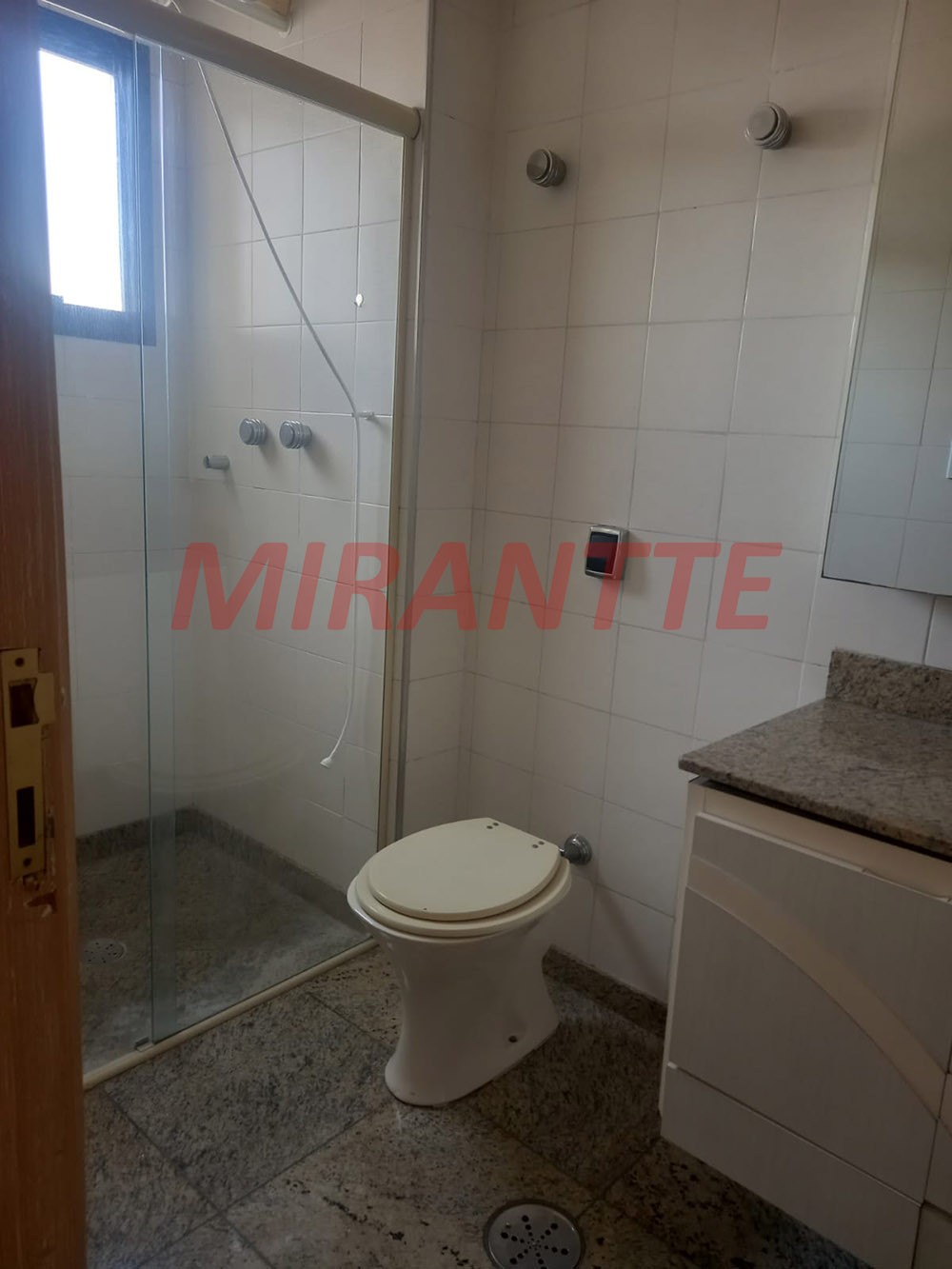 Apartamento de 240m² com 4 quartos em Água Fria