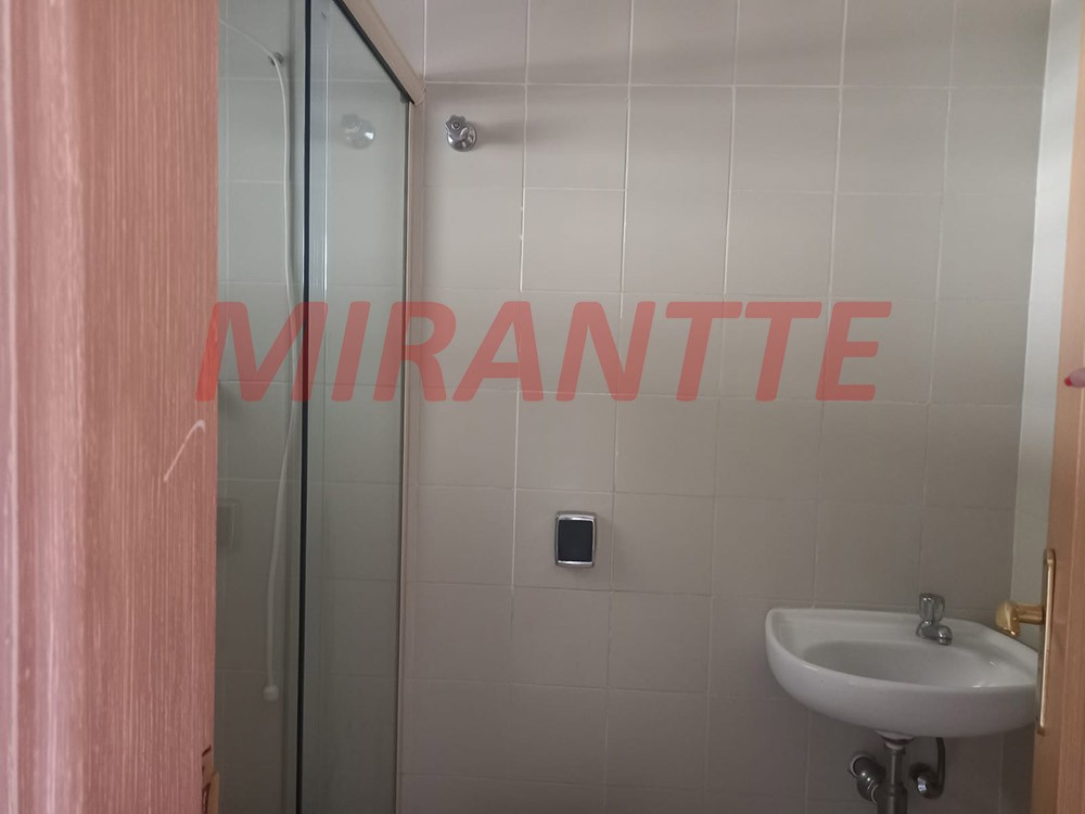 Apartamento de 240m² com 4 quartos em Água Fria