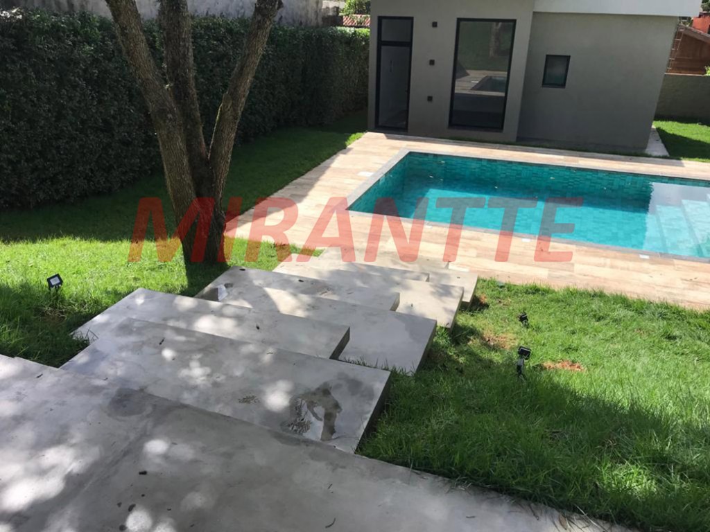 Casa terrea de 320m² com 3 quartos em Vila Itaici