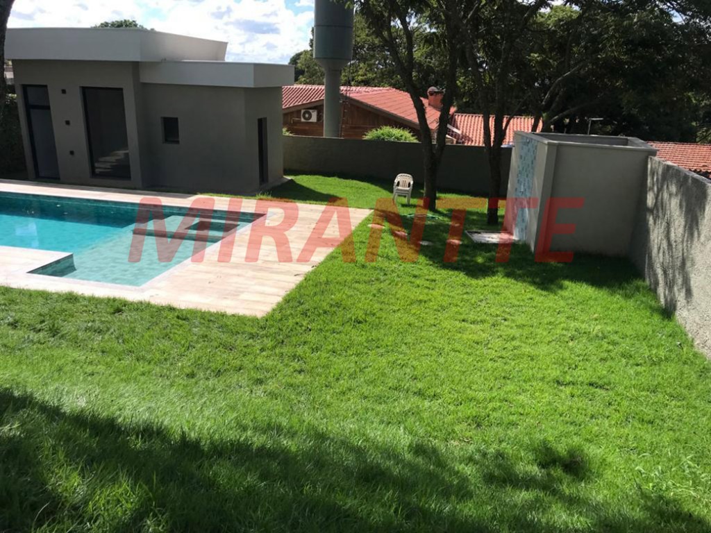 Casa terrea de 320m² com 3 quartos em Vila Itaici