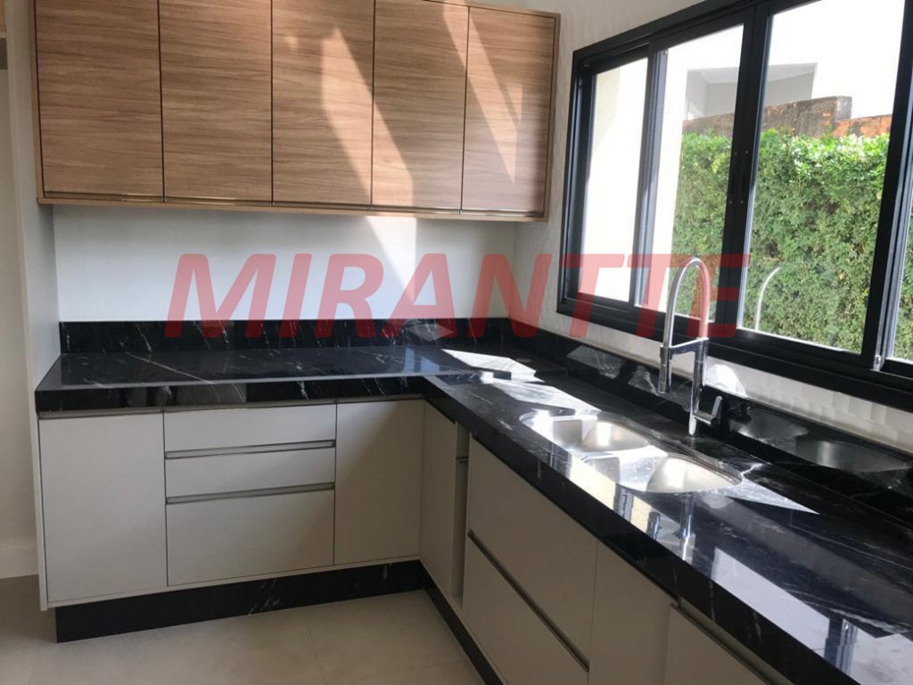 Casa terrea de 320m² com 3 quartos em Vila Itaici